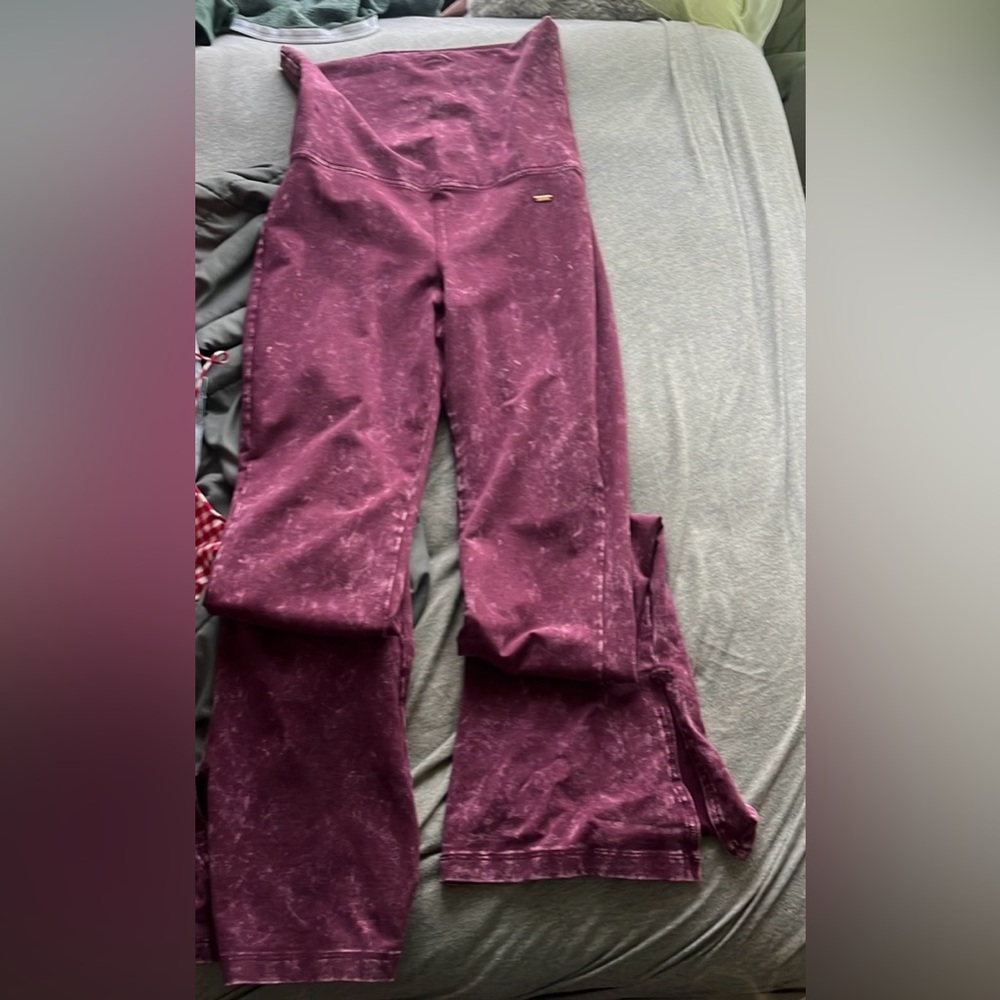 Pink XS high waisted flair leggings.